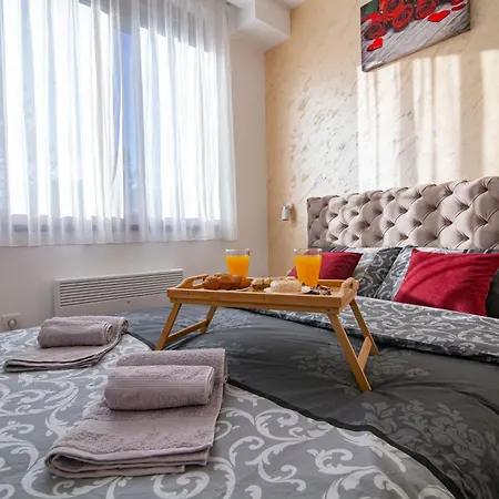 Binis 兹拉蒂博尔